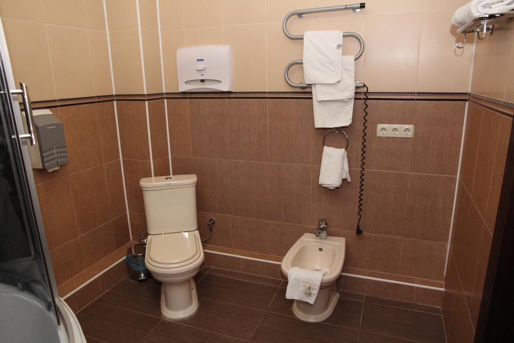 Kleopatra Vip Hotel Kamjanets-Podilsky Kamer foto